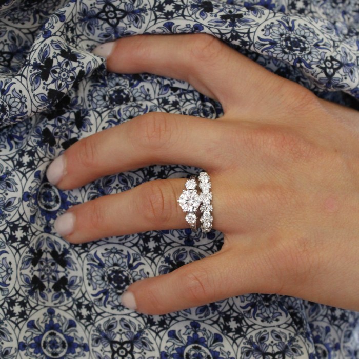 Engagement oval moissanite band stones envuelto Engagement oval moissanite band stones envuelto
